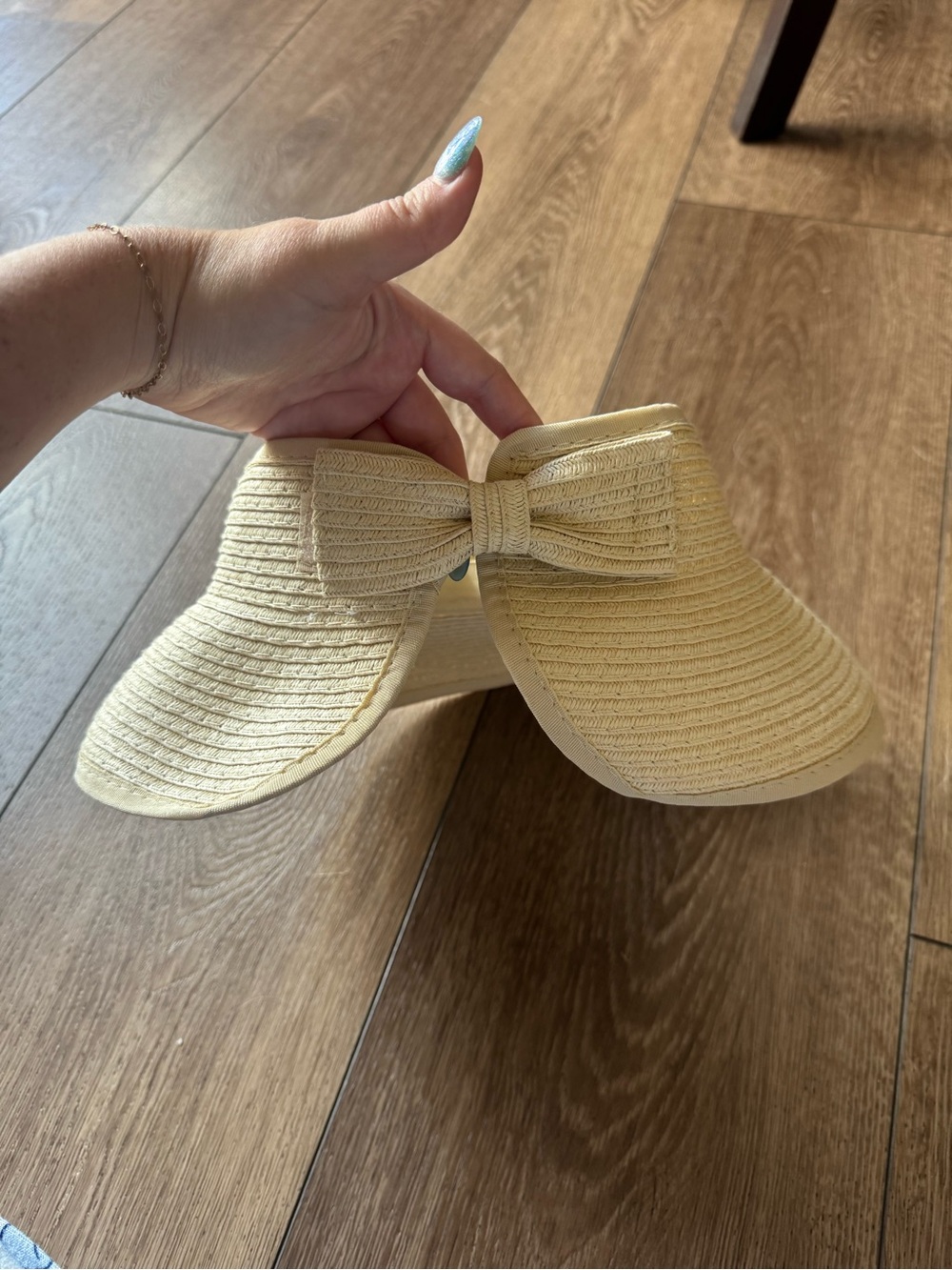 NWOT Wide-Brim Straw Visor with Bow - Light Beige